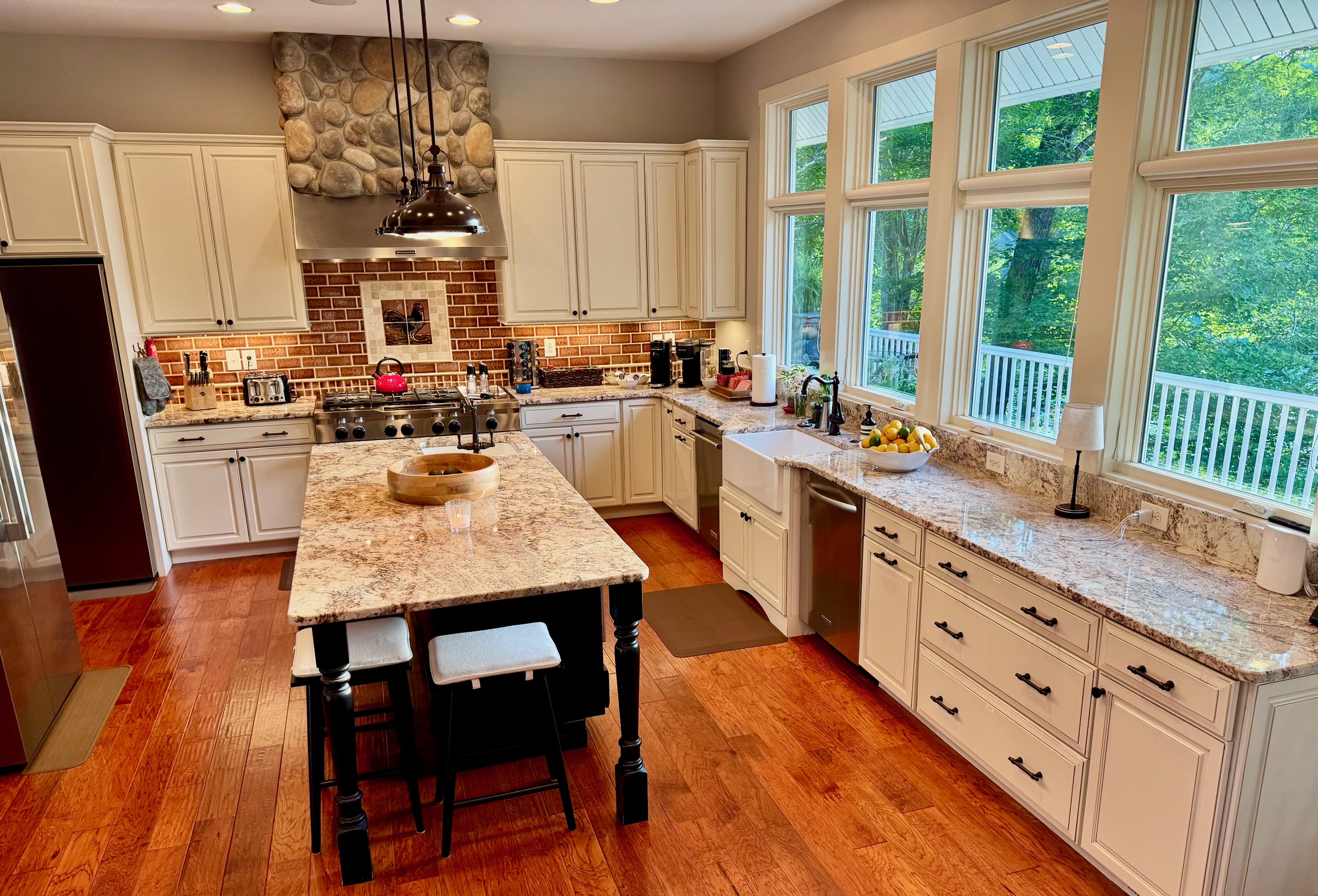 Fully equipped luxury kitchen